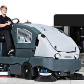 Used Nilfisk Advance CS7000 LPG Rider Sweeper Scrubber